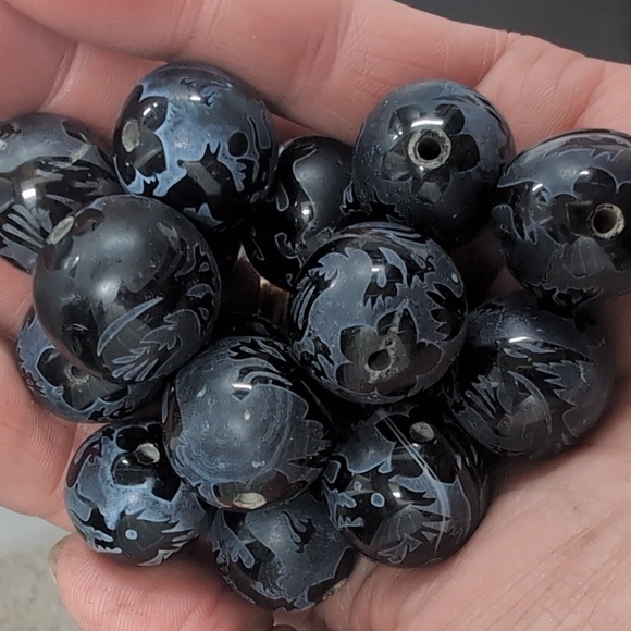 Etched Dragon Phoenix Sardonyx Beads - Picture 4 of 5